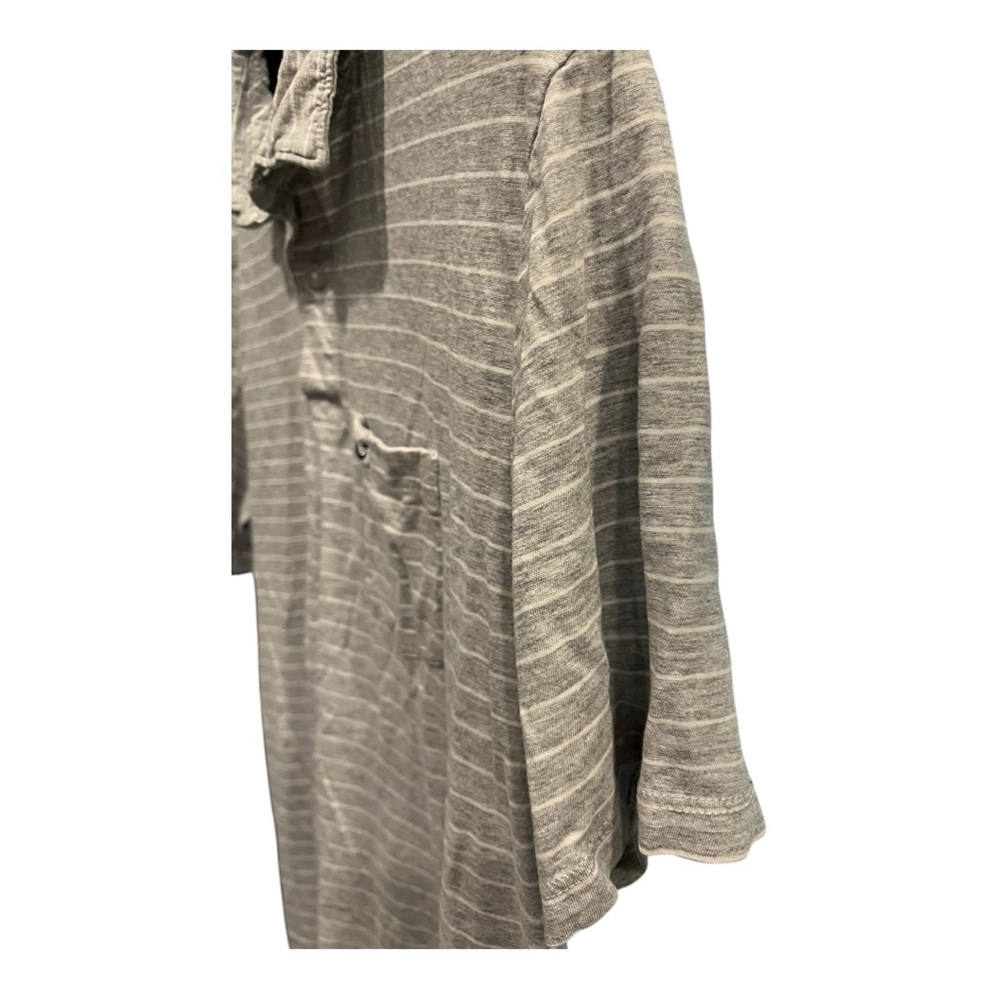 Vineyard Vines Men’s‎ Gray & White Striped Polo Shirt Size Medium - Picture 7 of 7